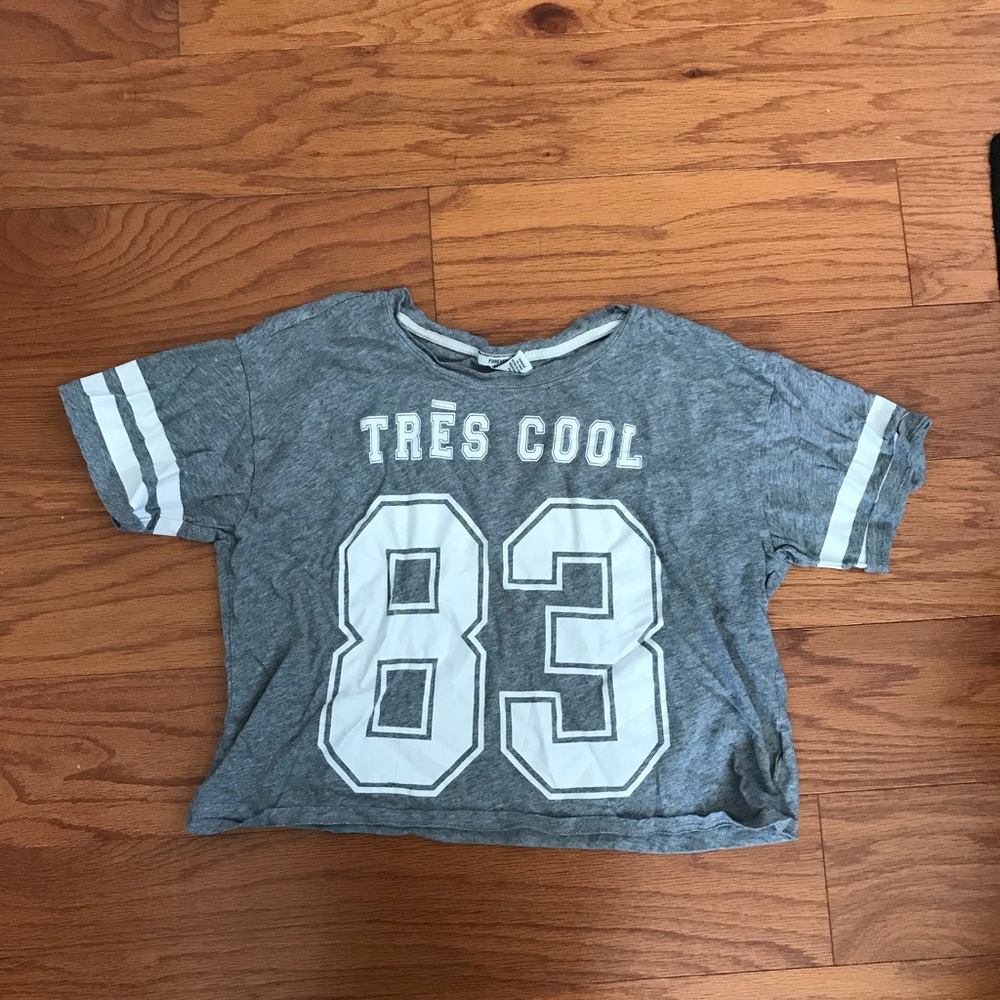 Cropped tee